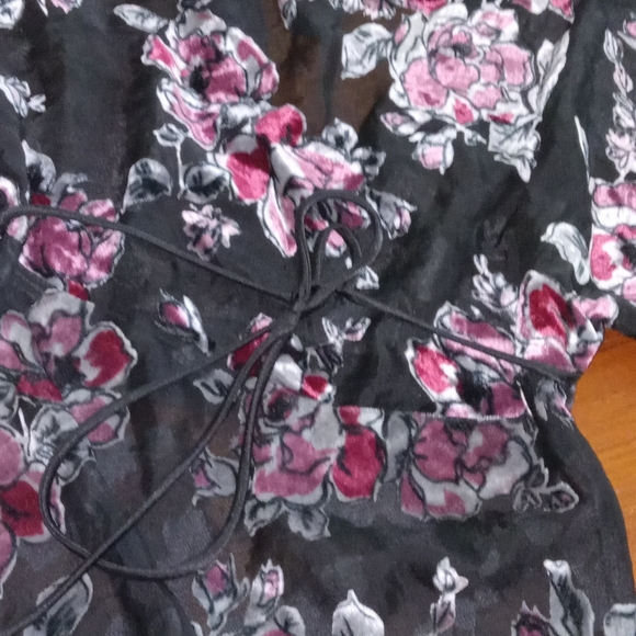 Rampage Black Sheer/Velvet - Picture 5 of 6